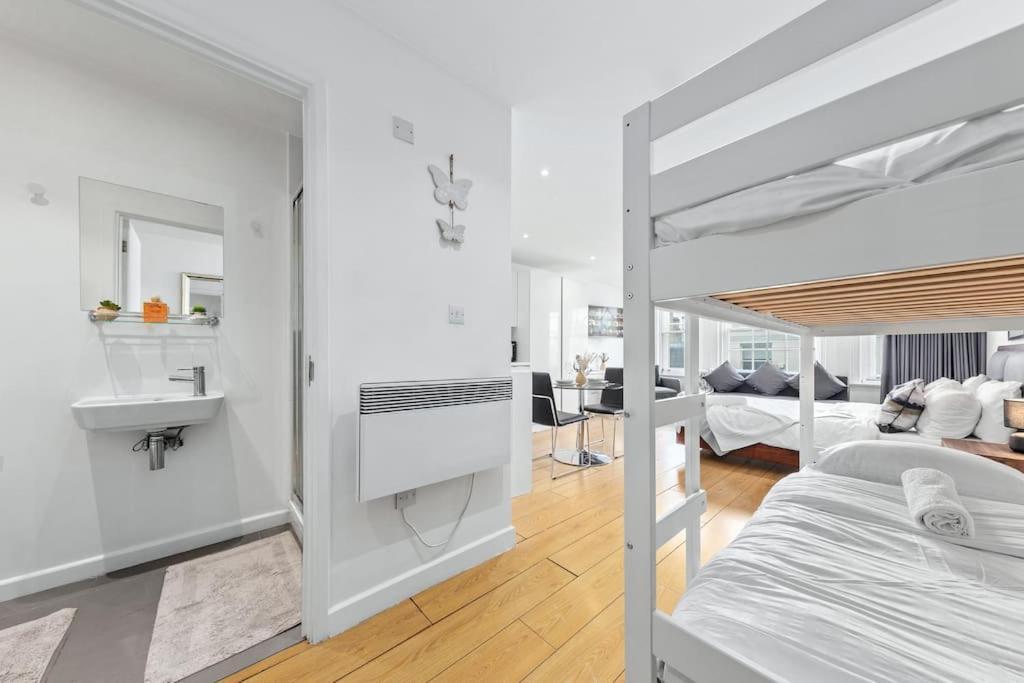 Spacious And Delightful Sleep 5 Piccadilly Vrc London Exterior photo