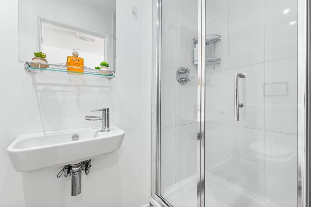 Spacious And Delightful Sleep 5 Piccadilly Vrc London Exterior photo